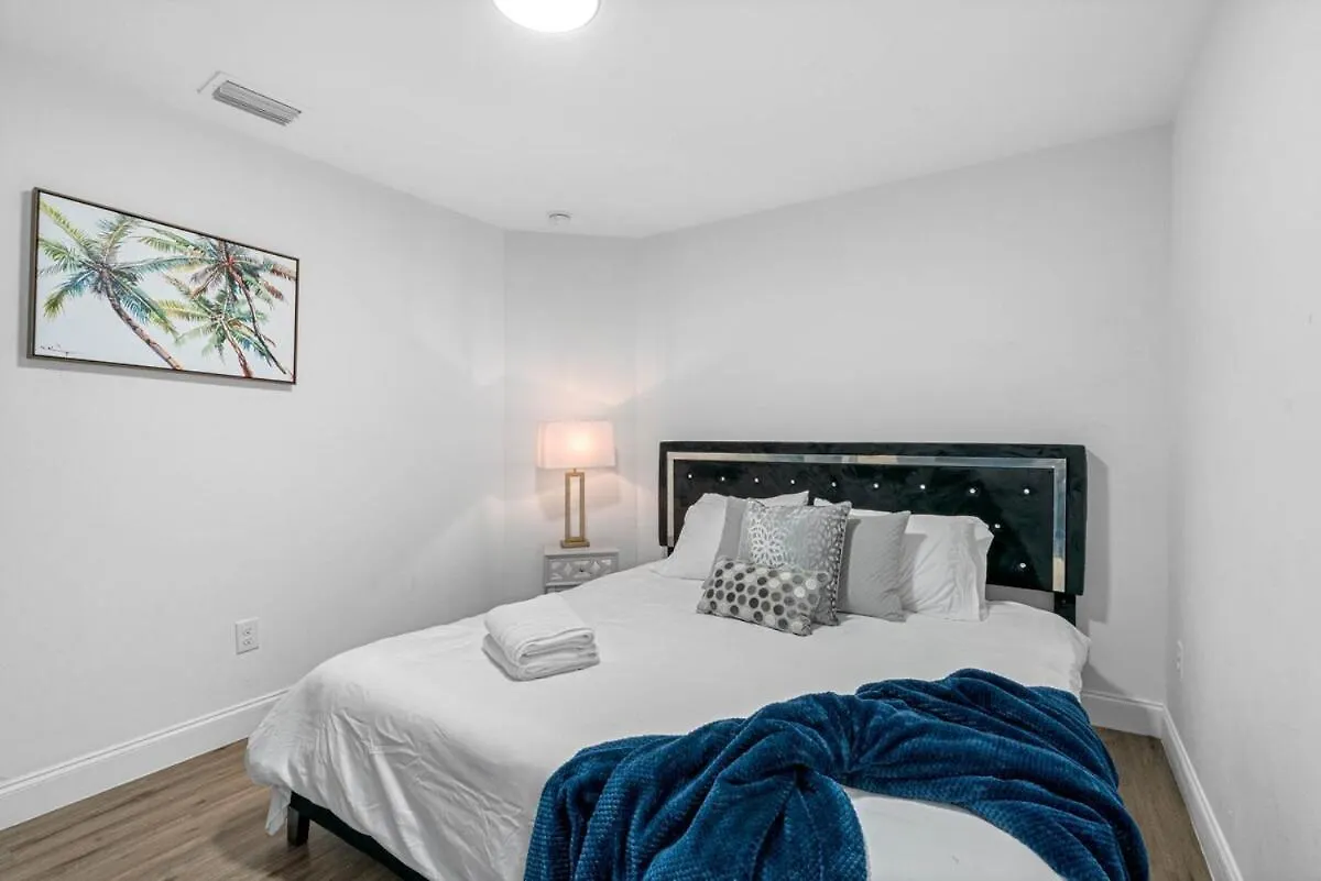 Luxury 3 Bdrm Home - Busch Gardens - Fairgrounds 坦帕 度假居