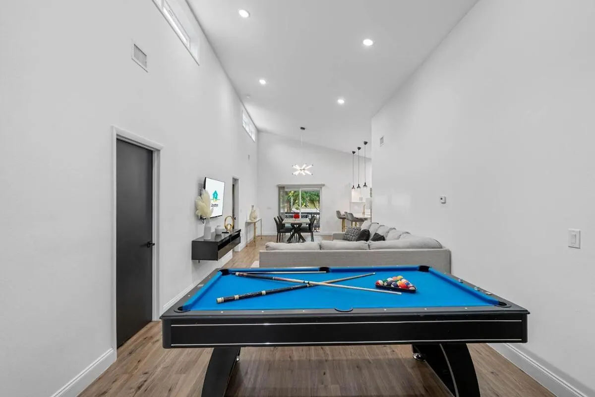 Luxury 3 Bdrm Home - Busch Gardens - Fairgrounds 坦帕
