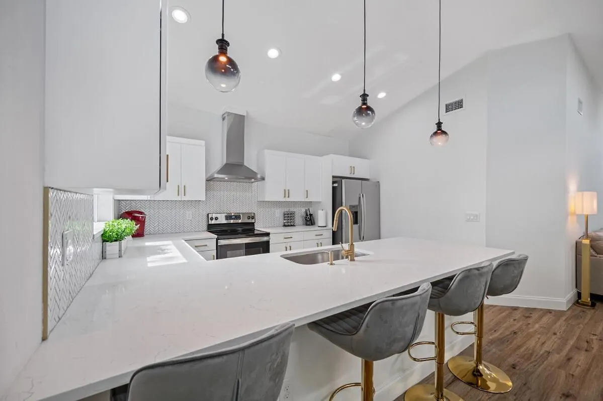 Luxury 3 Bdrm Home - Busch Gardens - Fairgrounds 坦帕