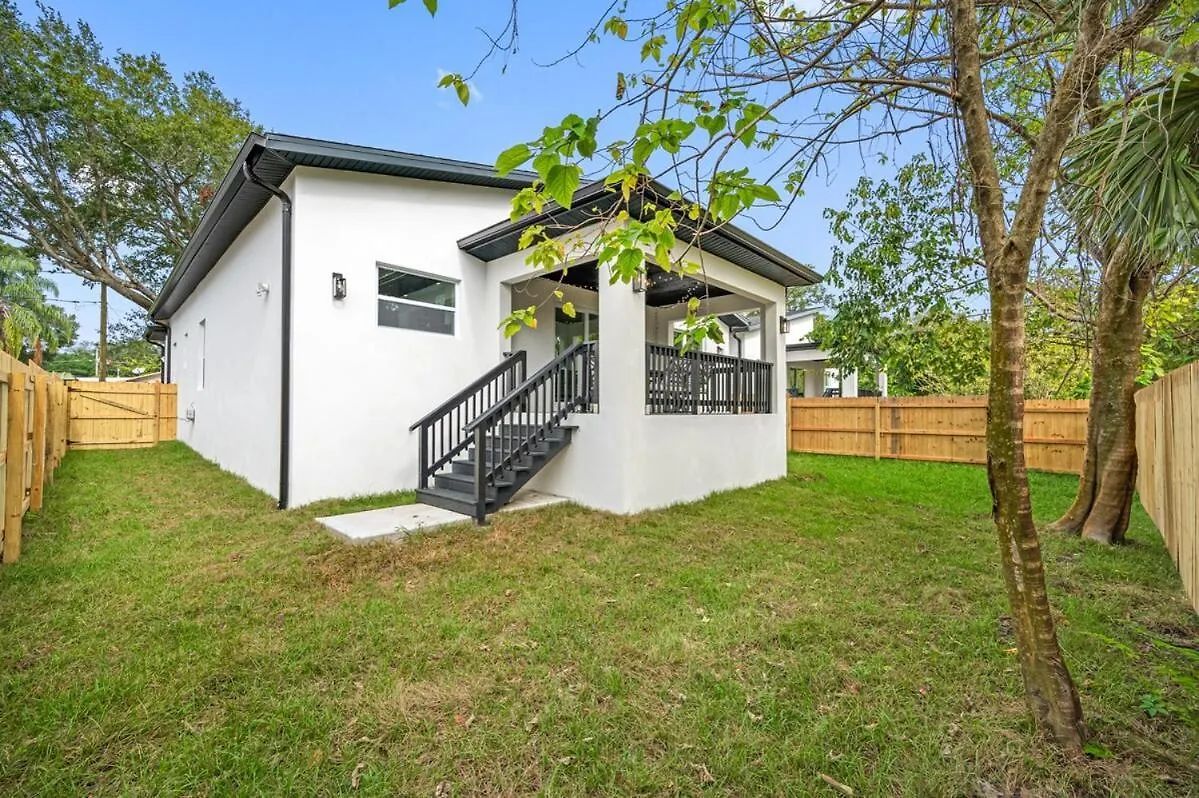 Luxury 3 Bdrm Home - Busch Gardens - Fairgrounds 坦帕 度假居